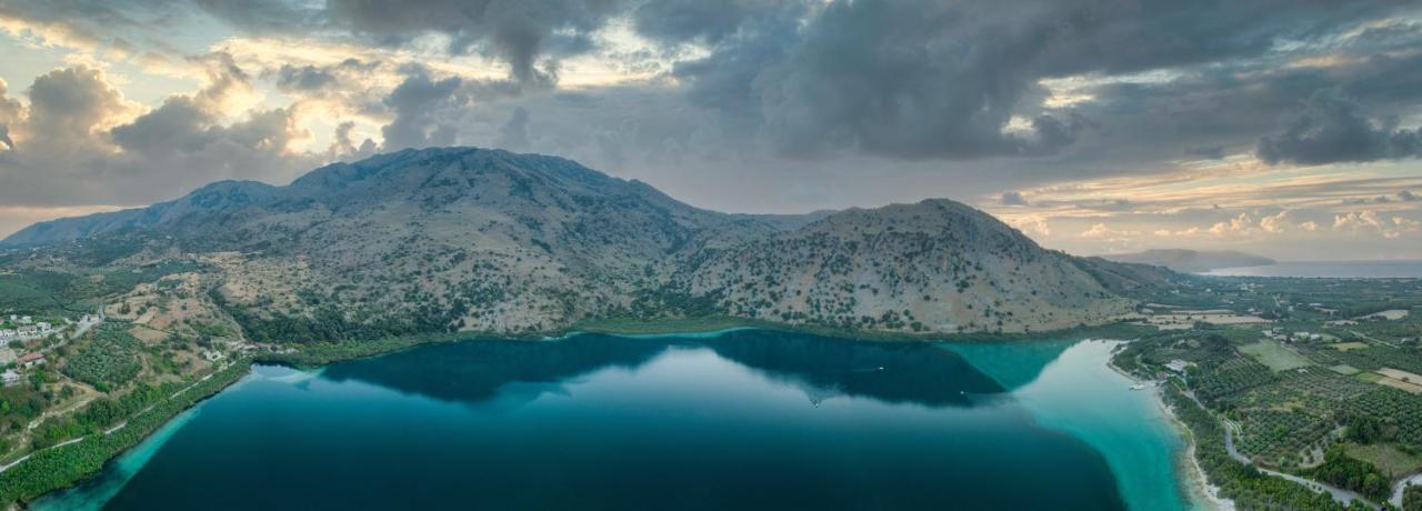 Korissia With Lake View Kournás Екстериор снимка